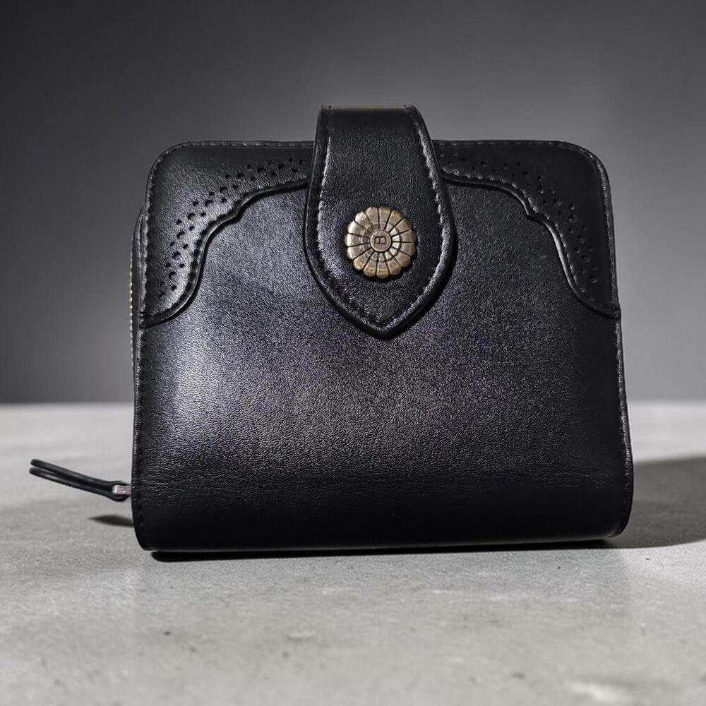 BOSTANTEN Black Leather Wallet – Flower Snap, Multi‑Card Slots, ID Window – Read
